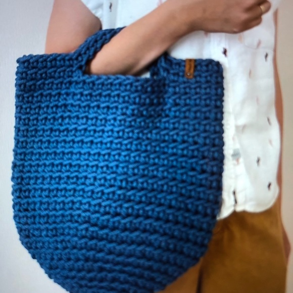 Scandinavian Style Crochet Tote Bag - Picture 14 of 16